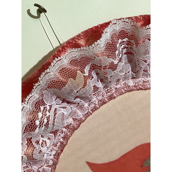 Vintage Ruth Morehead Christmas Wall Hanging Lace Holly Baby And Kitten & Bear - Picture 4 of 13